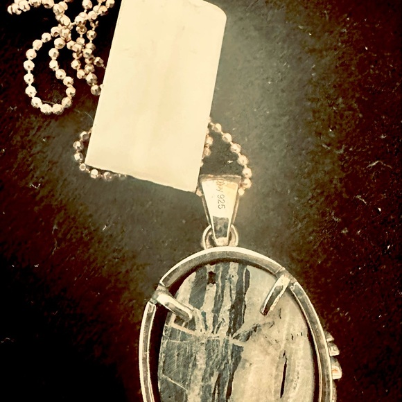 Genuine White Buffalo Gemstone Eagle Pendant in SS on 24" SS Chain Necklace NWT - Picture 9 of 11